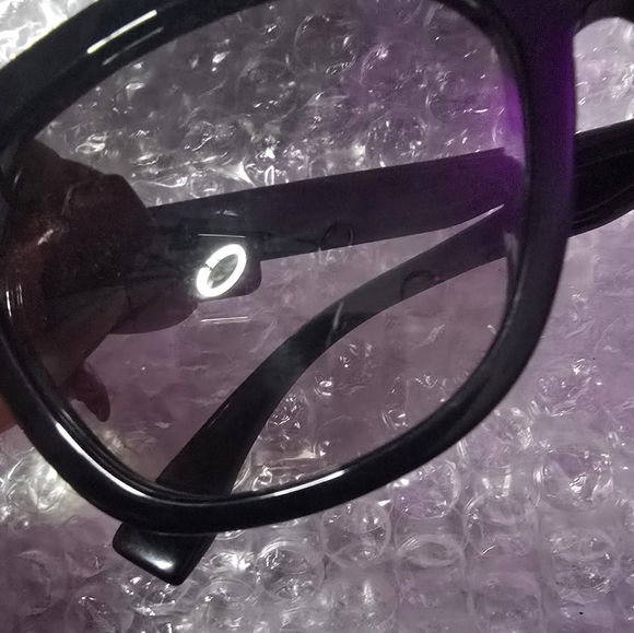 Fendi Black Sunglasses with Gold Accents - Picture 9 of 9